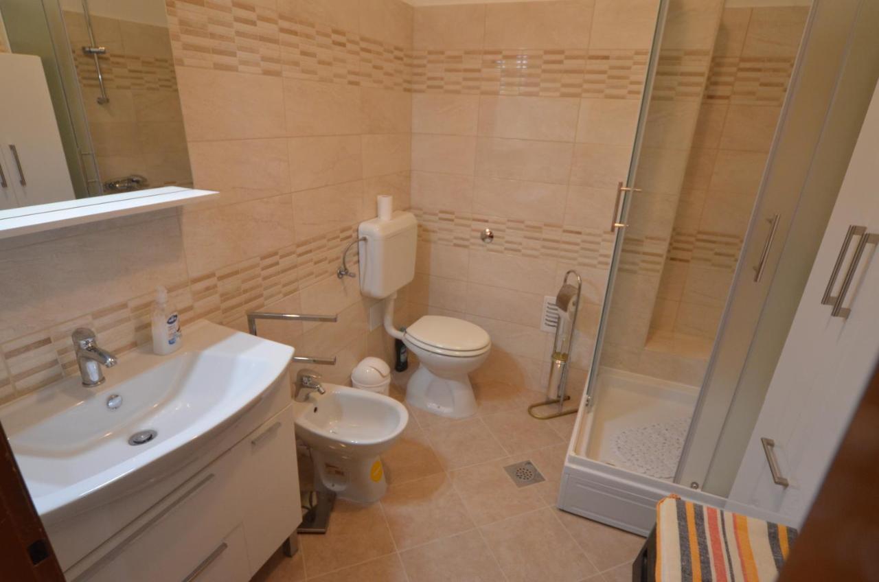 Condominium Apartment Rovinj Bagian luar foto